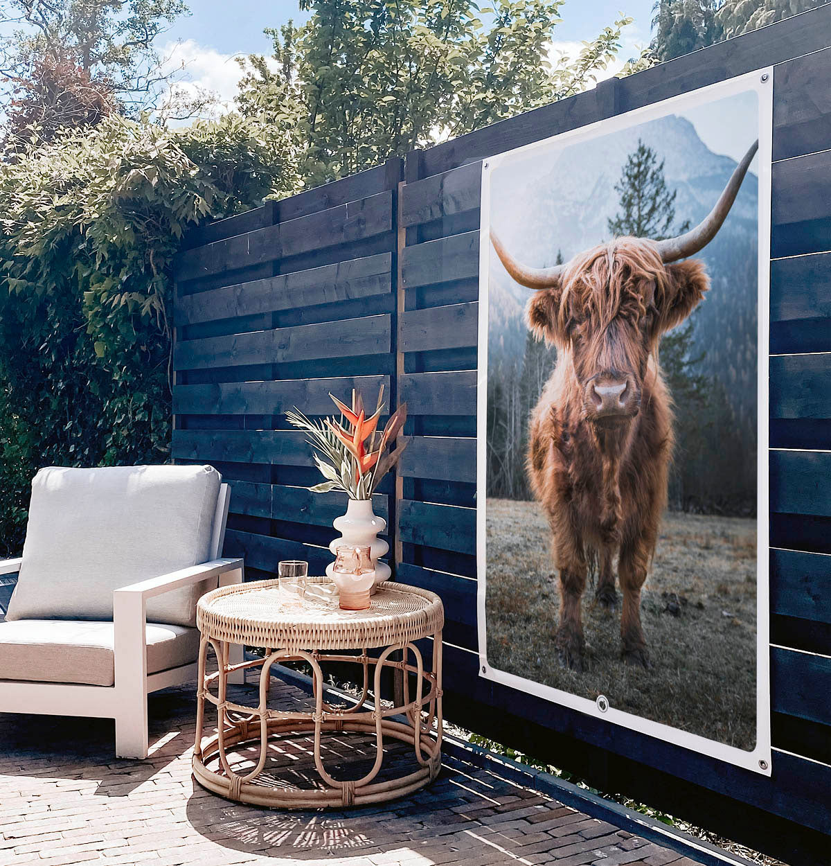 HIP ORGNL Brown Highlander Garden Side