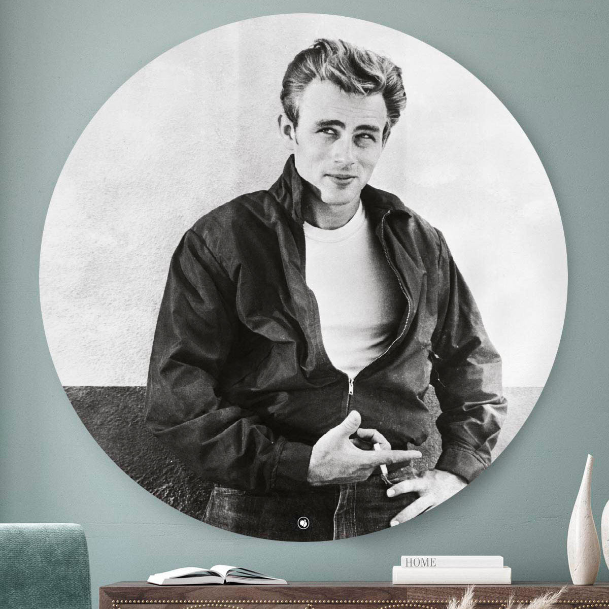 Wanddecoratie met een portret van James Dean in het zwart wit aan de muur