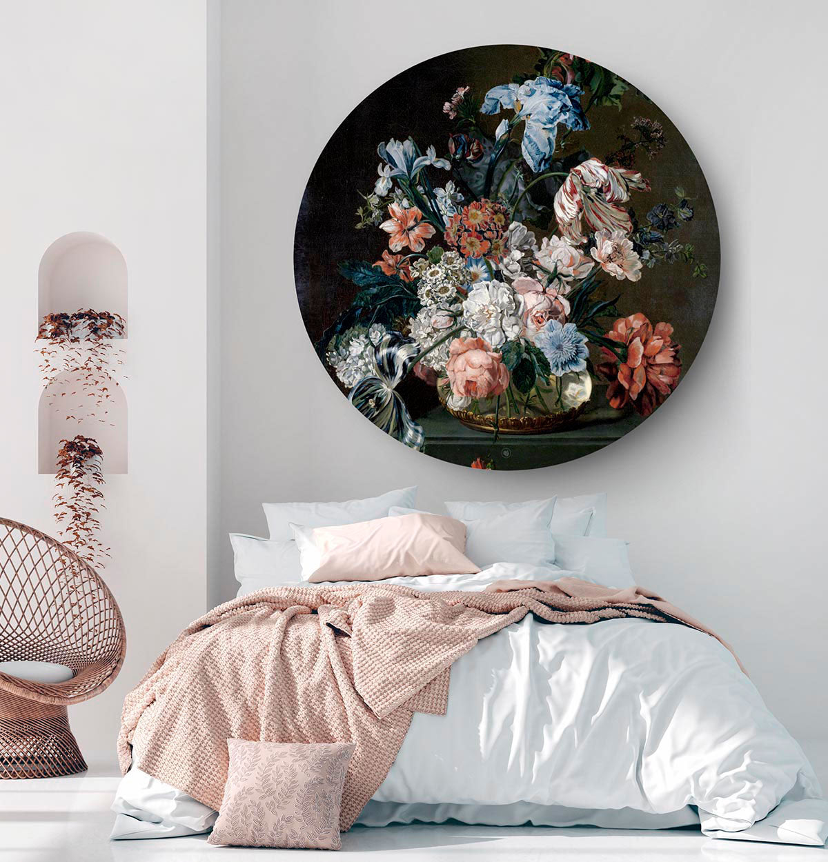 Slaapkamer met wandcirkel HIPORGNL-stilleven-met-bloemen-van-der-mijn-wanddecoratie