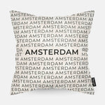 Sierkussen met stad en map Amsterdam in tekst en zwart wit