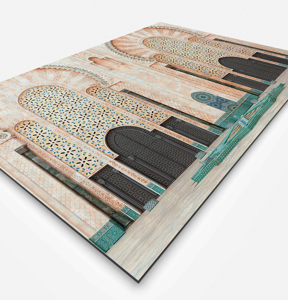 Vierkante wanddecoratie met een gebouw in Casablanca erop afgebeeld.