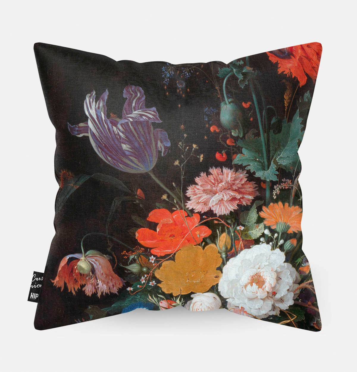 Kussen met schilderij van stilleven met bloemen en een horloge erop afgebeeld.