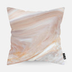 Kussen met marble koraal erop afgebeeld.