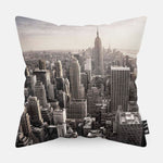 Voorzijde van een sierkussen met een afbeelding van New York Skyline