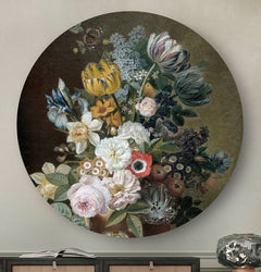 Wandcirkel van bloemen in vaas erop