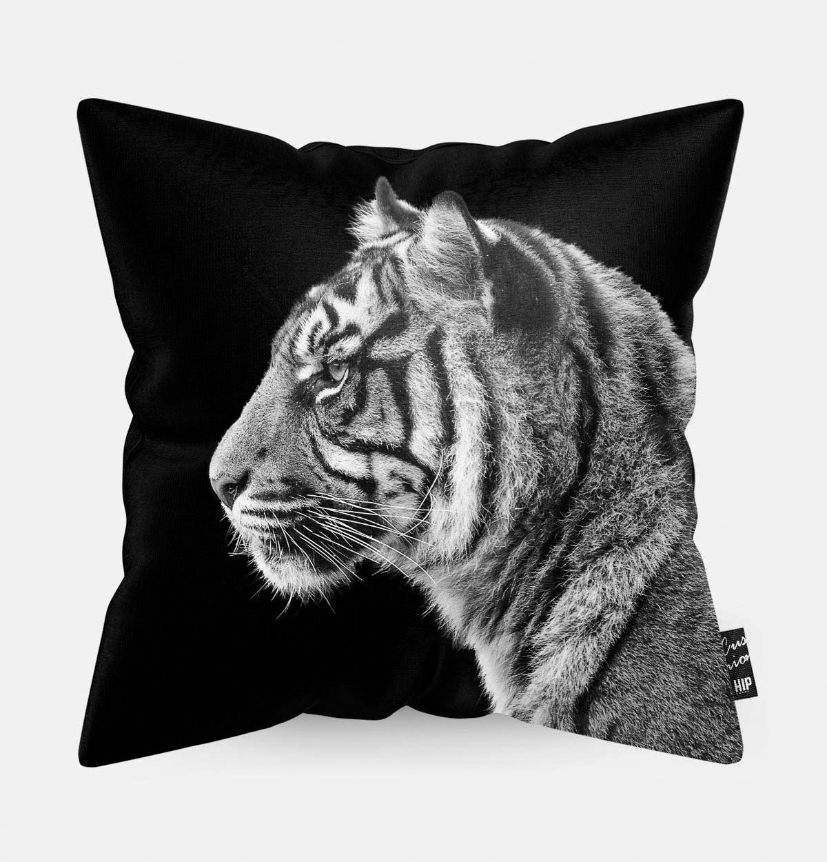 Kussen met een tijger in zwart-wit erop afgebeeld.