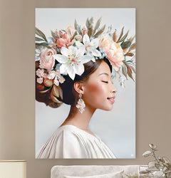 HIPORGNL_Woman_Adorned_by_Botanical_Beauty_Front_Rechthoek