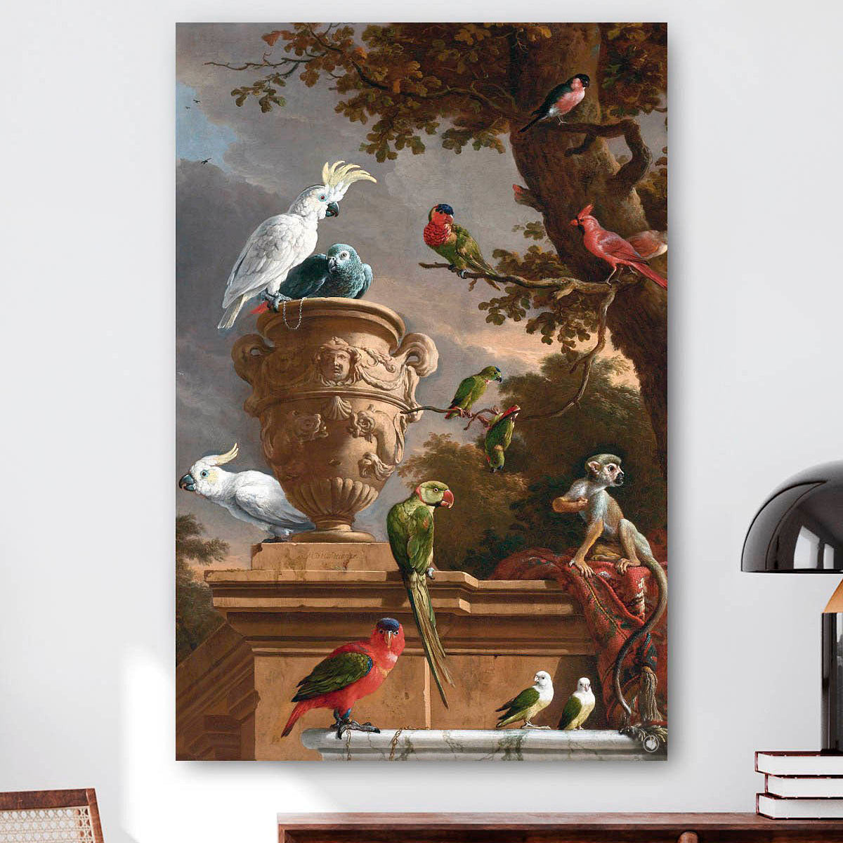 Vierkante wanddecoratie met schilderij van de Menagerie erop.