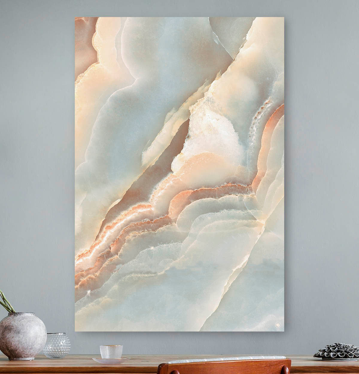 Vierkante wanddecoratie met onyx van marble erop.