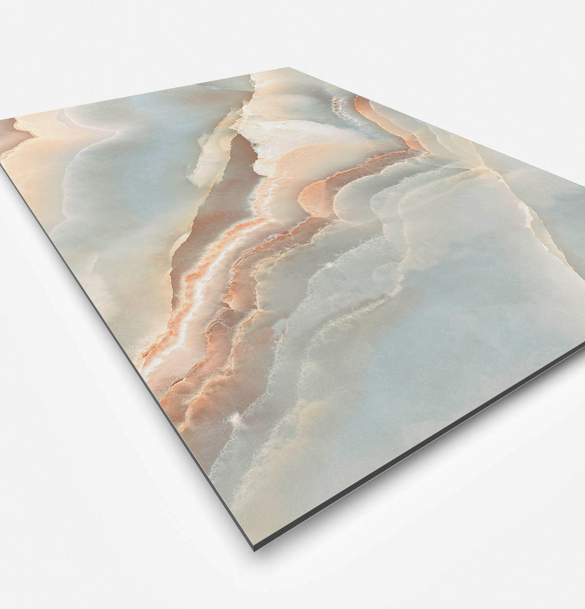 Vierkante wanddecoratie met onyx van marble erop.