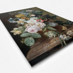 Wanddecoratie met stilleven met boeket bloemen.