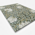 Wanddecoratie met een groen patroon van Morris.