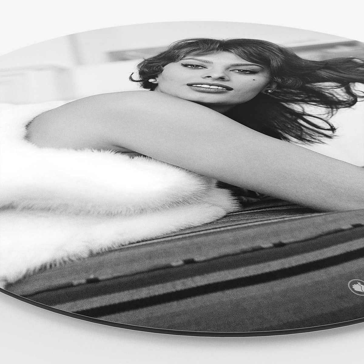 Zijaanzicht van een wandcirkel met een iconisch portret van Sophia Loren